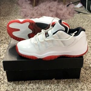 Air Jordan 11 low tops